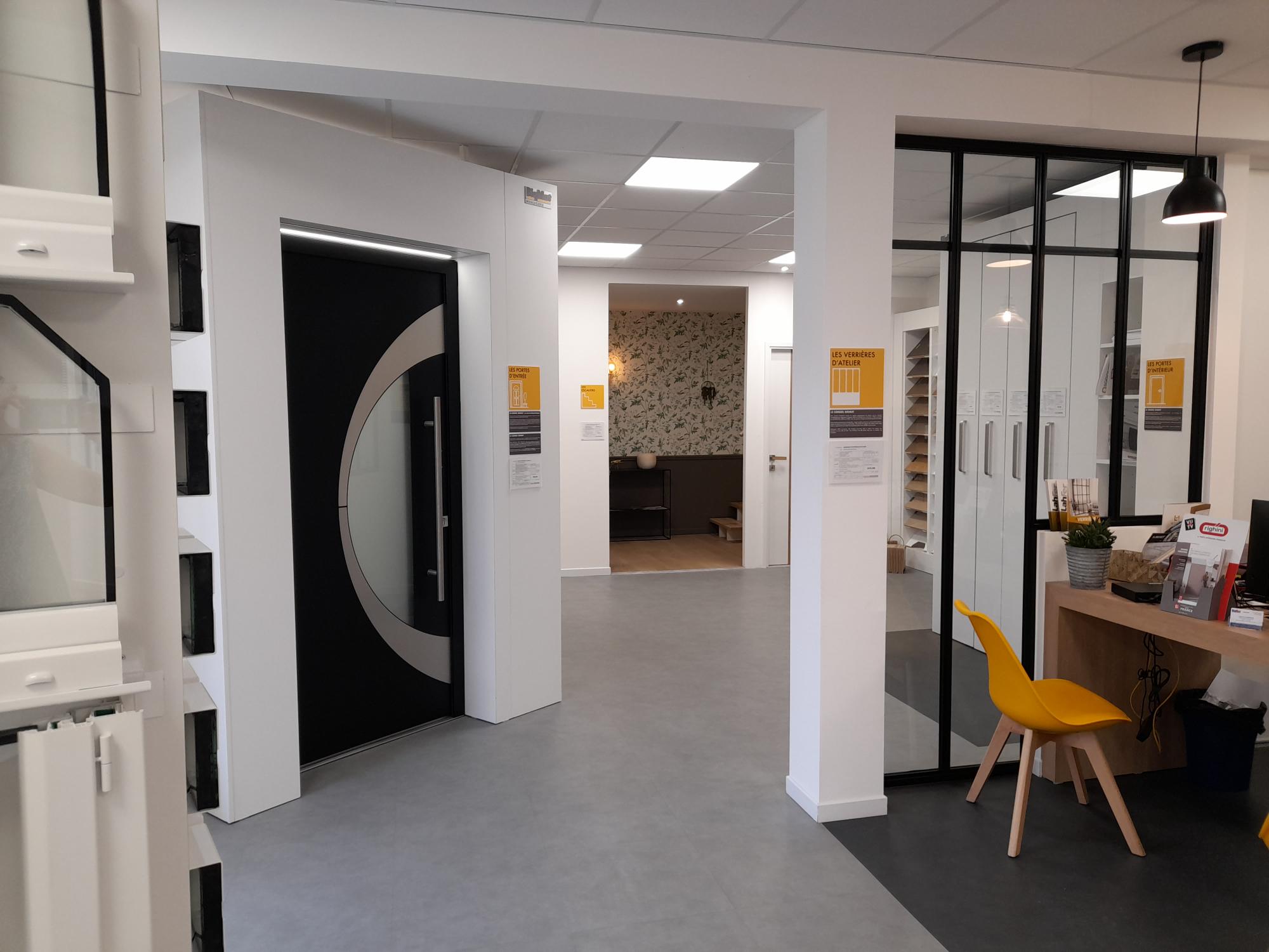 SHOWROOM