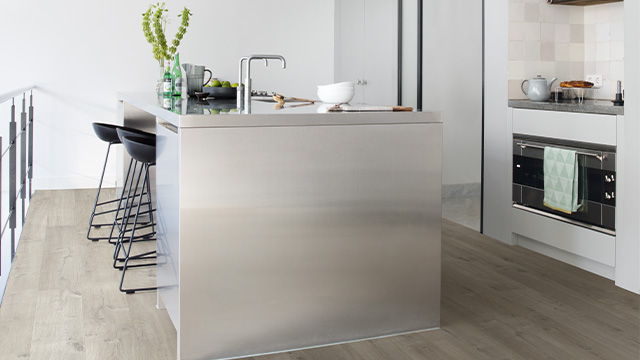 laminate-flooring-kitchen-quick-step-IM3558-640x360