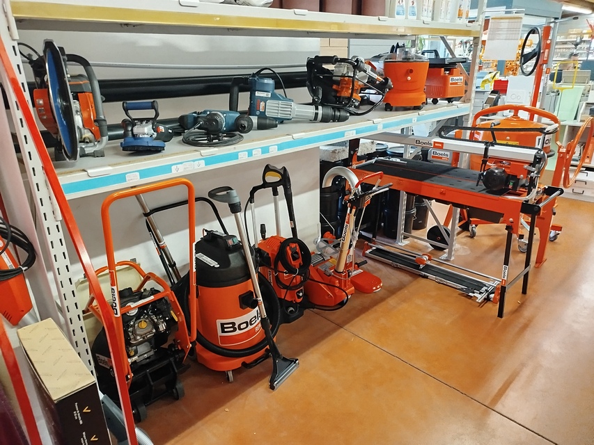 location-gerardmer-vosges-outillage-betonniere-tariere-ponceuse-girafe-boels-tronconnseuse-aspirateur-scie-perforateur-travaux-bricolage-renovation