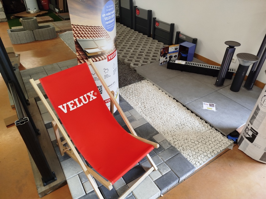 remiremont-velux-travaux-toiture-tuile-pave-exterieur-toit-renovation