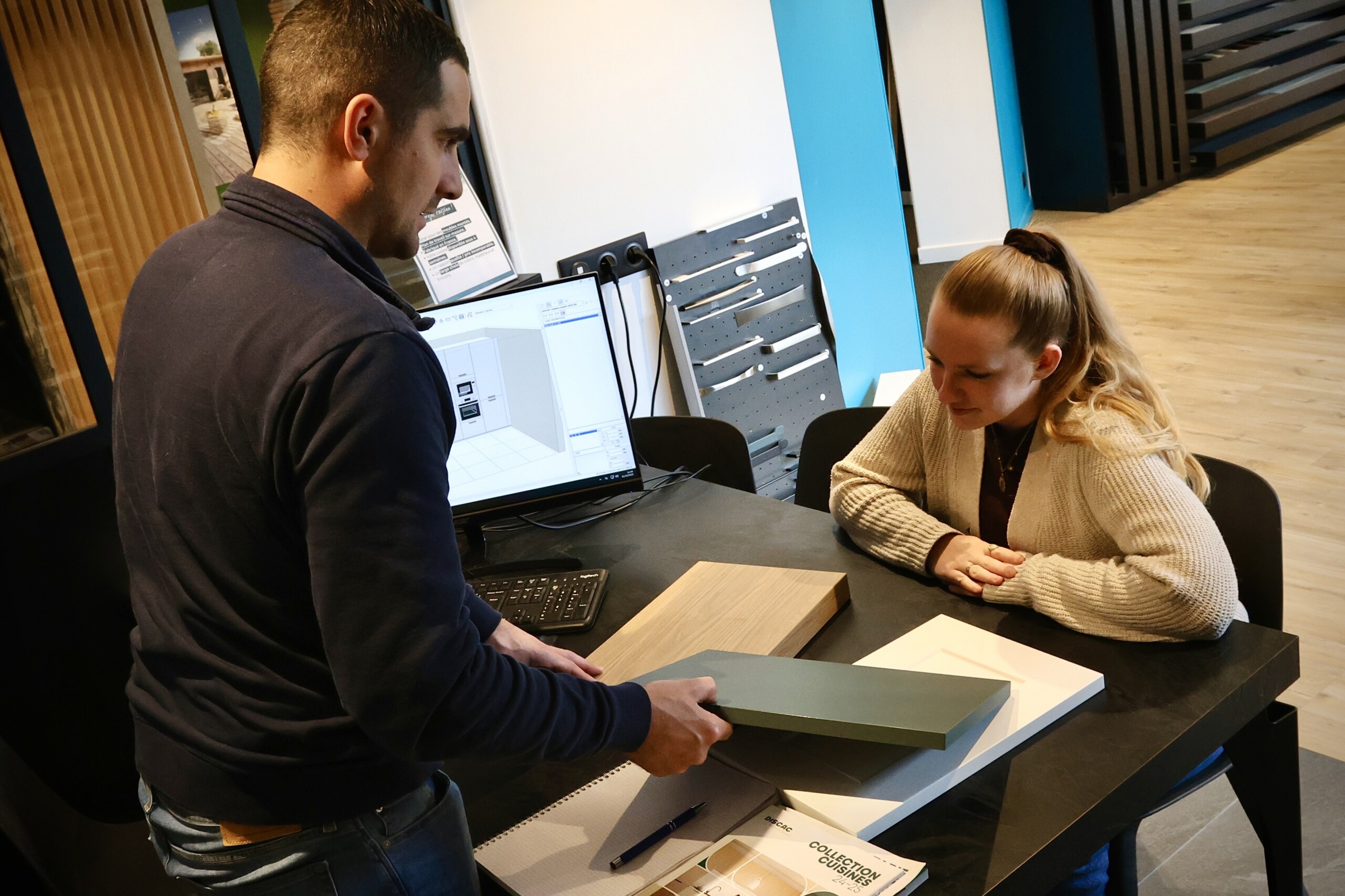 25-10-21 14-53-28 1414