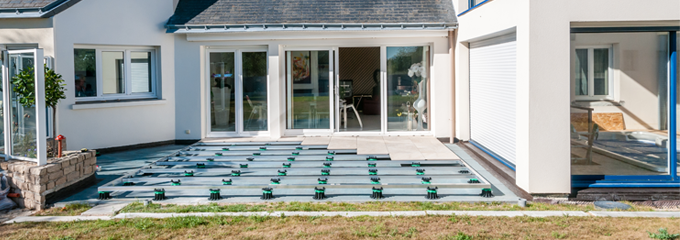PROFILDECK, la gamme Jouplast pour réaliser la structure autoportante de vos terrasses en bois, en dalles (ou les deux !)