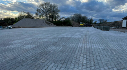 Zoom sur ce chantier de pavés autobloquants