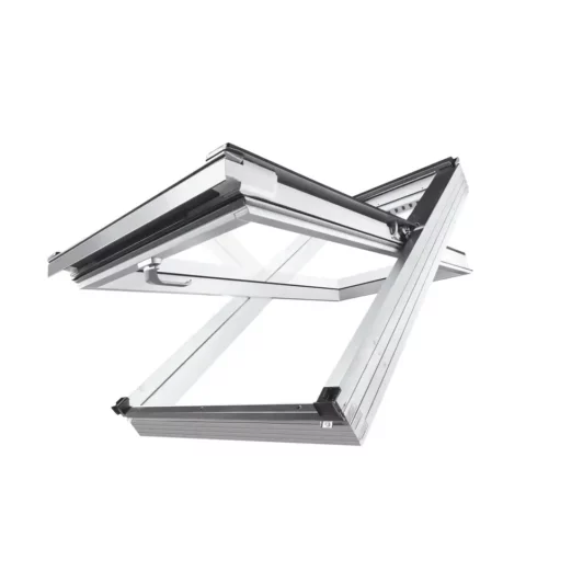 Fenêtre de toit Fakro avec le raccord tuiles et volet roulant solaire.