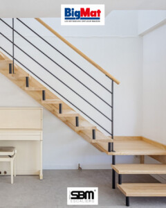 Superbe-escalier-quart-tournant-deux-volees-a-palier-mixte-bois-et-metal-En-vente-chez-BigMat-Camozzi